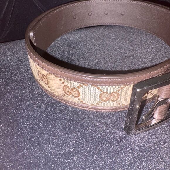 Brand new with box and dustbag Gucci unisex belt GG logo Leather Belt size 80 main image 7